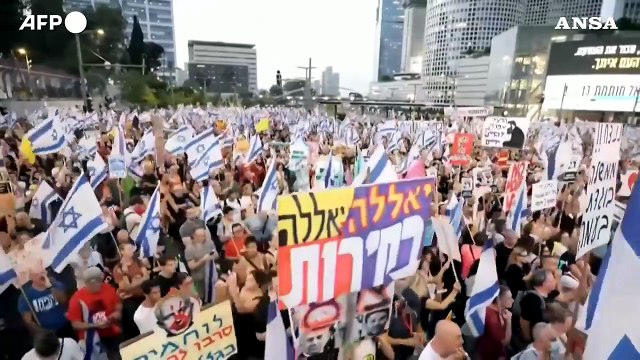 Israele, in piazza a Tel Aviv manifestazione per la liberazione degli ostaggi