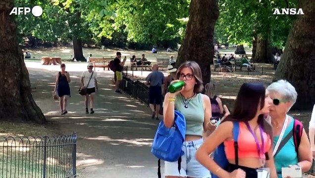 Londra soffoca in uno dei giorni piu' caldi mai registrati