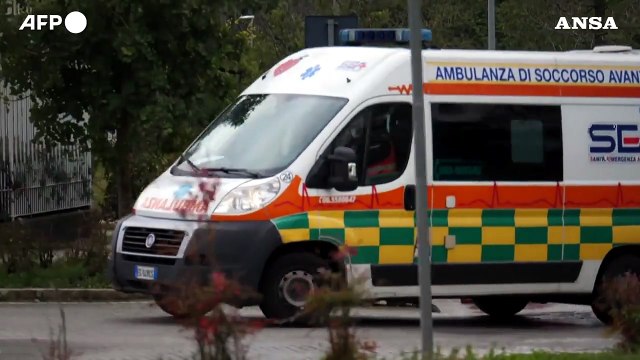 Covid, salgono i ricoveri: occupazione oltre la soglia critica