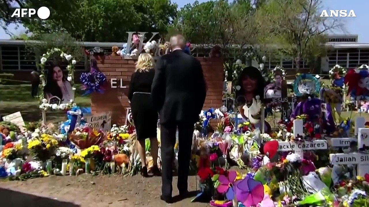 Il dolore di Joe e Jill Biden nella scuola del massacro