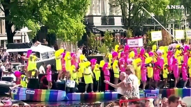 Turismo Lgbtq+: indotto da 500 miliardi nel mondo, 64 in Ue