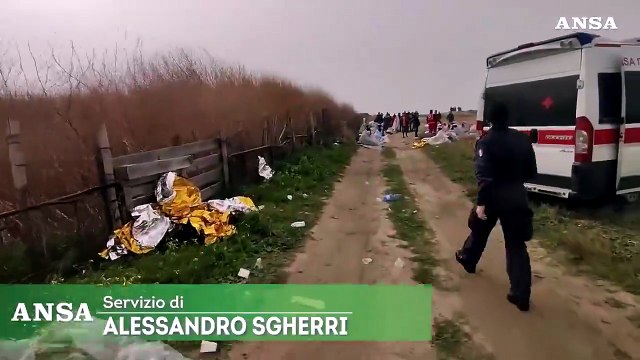 Migranti, naufragio nel Crotonese: oltre 40 le vittime finora accertate