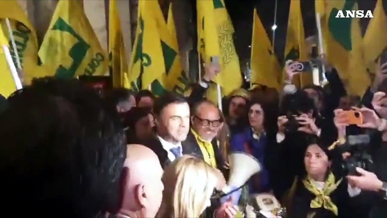 Divieto ai cibi sintetici, Meloni festeggia con la Coldiretti