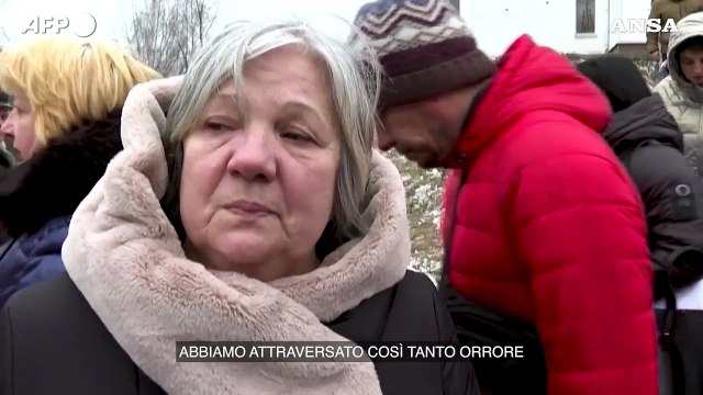 Ucraina, a Bucha gli abitanti ricordano le vittime dell'invasione russa