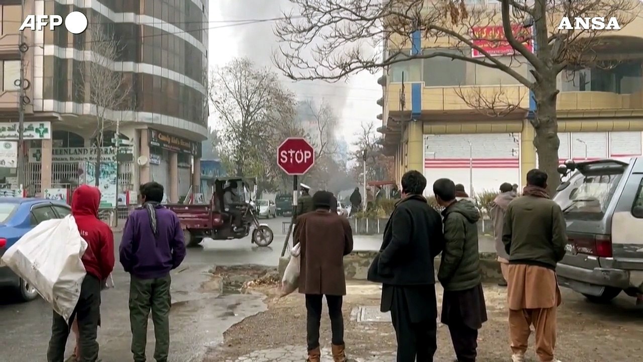 Afghanistan, attacco a un hotel di Kabul: tre morti e 21 feriti