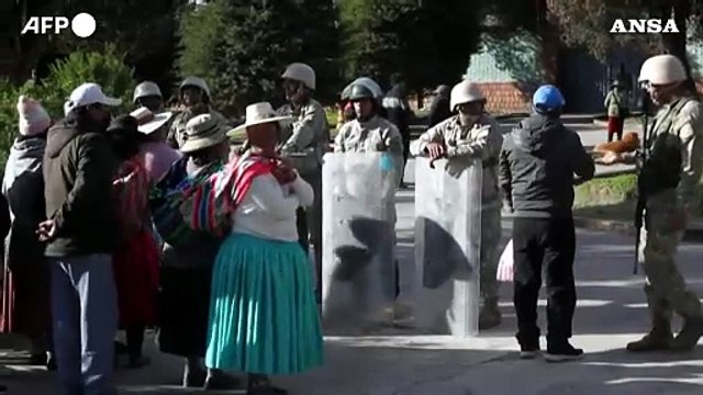 Proteste anti-governative in Peru', cinque soldati dispersi e uno morto annegato