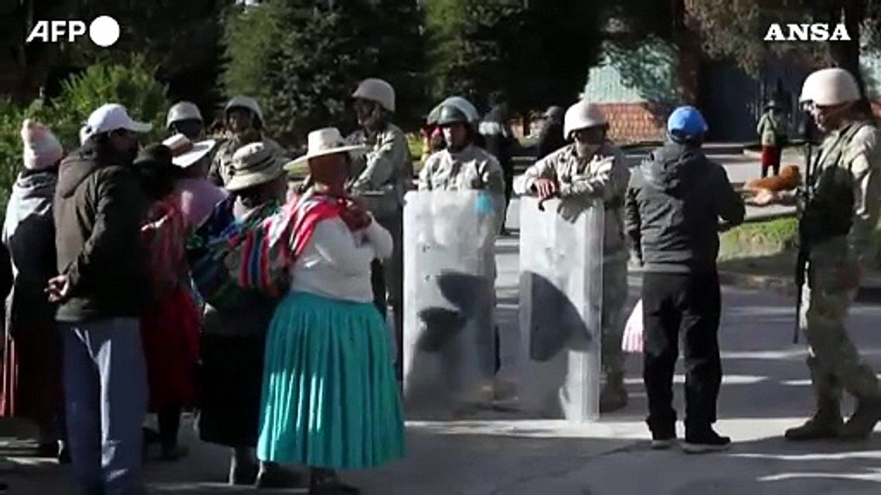 Proteste anti-governative in Peru', cinque soldati dispersi e uno morto annegato