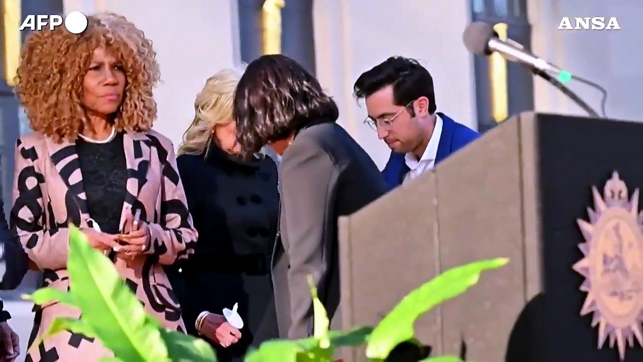 Usa, Jill Biden a Nashville per ricordare le vittime della sparatoria nella scuola