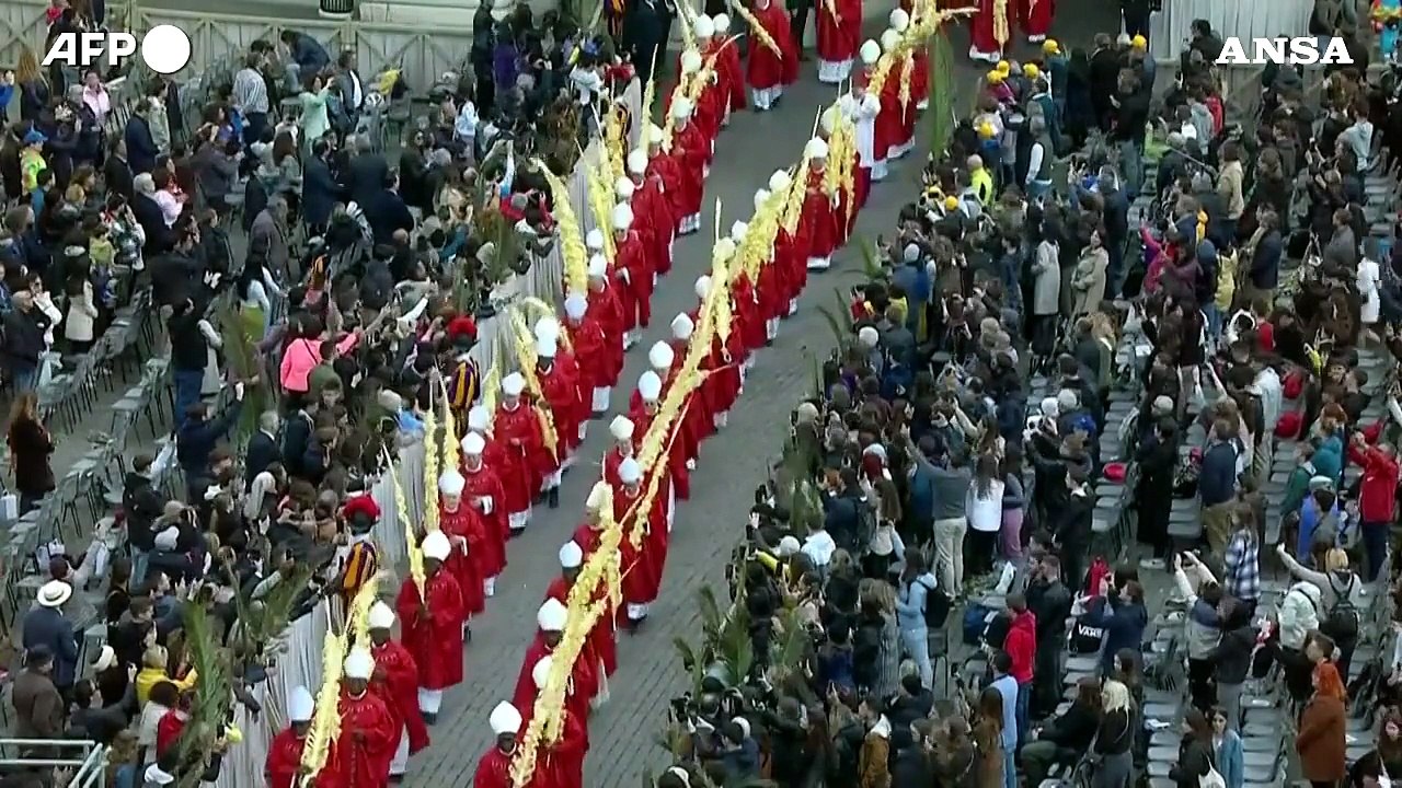 Il Papa ai fedeli: "Grazie davvero per le vostre preghiere"