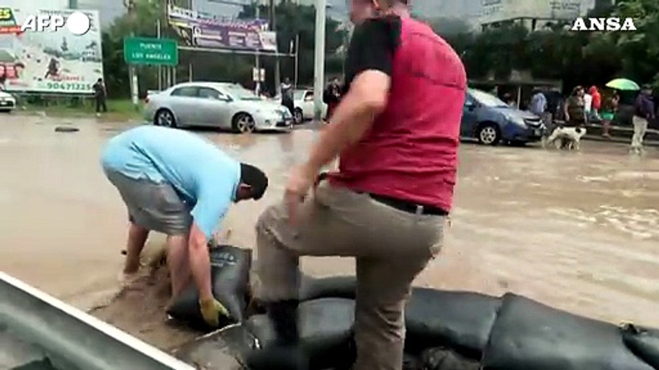 Il ciclone Yaku colpisce la regione di Lima, vittime e devastazione