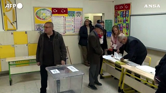 Seggi aperti in Turchia, al via le elezioni parlamentari e presidenziali