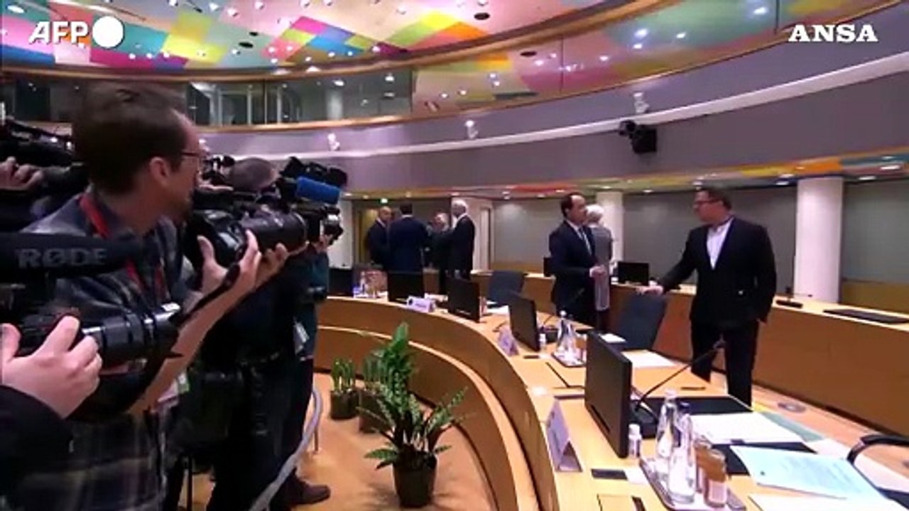 Di Maio inviato nel golfo, si' degli ambasciatori Ue