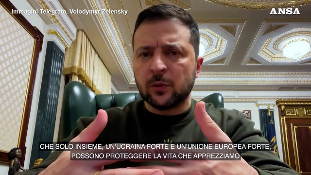 Zelensky: Meritiamo l'avvio dei negoziati per l'adesione all'Ue gia' quest'anno