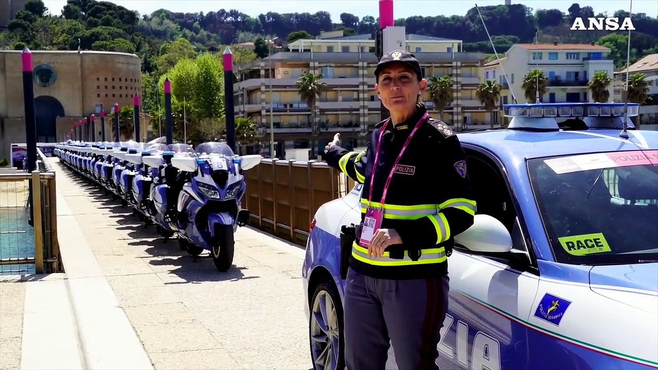 Giro d'Italia, la polizia al fianco dei ciclisti per la 106esima edizione