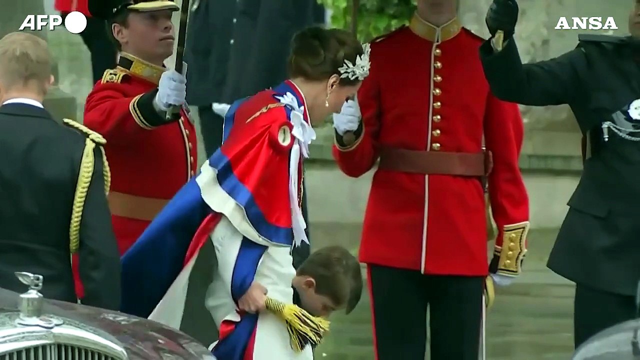 Incoronazione Carlo III, l'arrivo di William e Kate a Westminster
