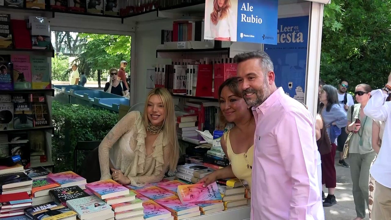 Mar Flores se planta tras su sonada ausencia junto a Alejandra Rubio en la Feria del Libro