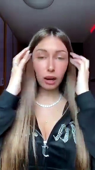 Elisa Esposito Video