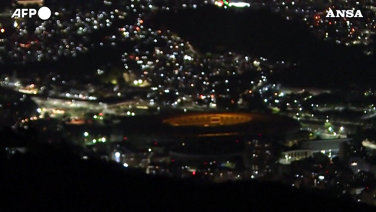 Earth Hour, la statua del Cristo Redentore di Rio de Janeiro si oscura per il pianeta