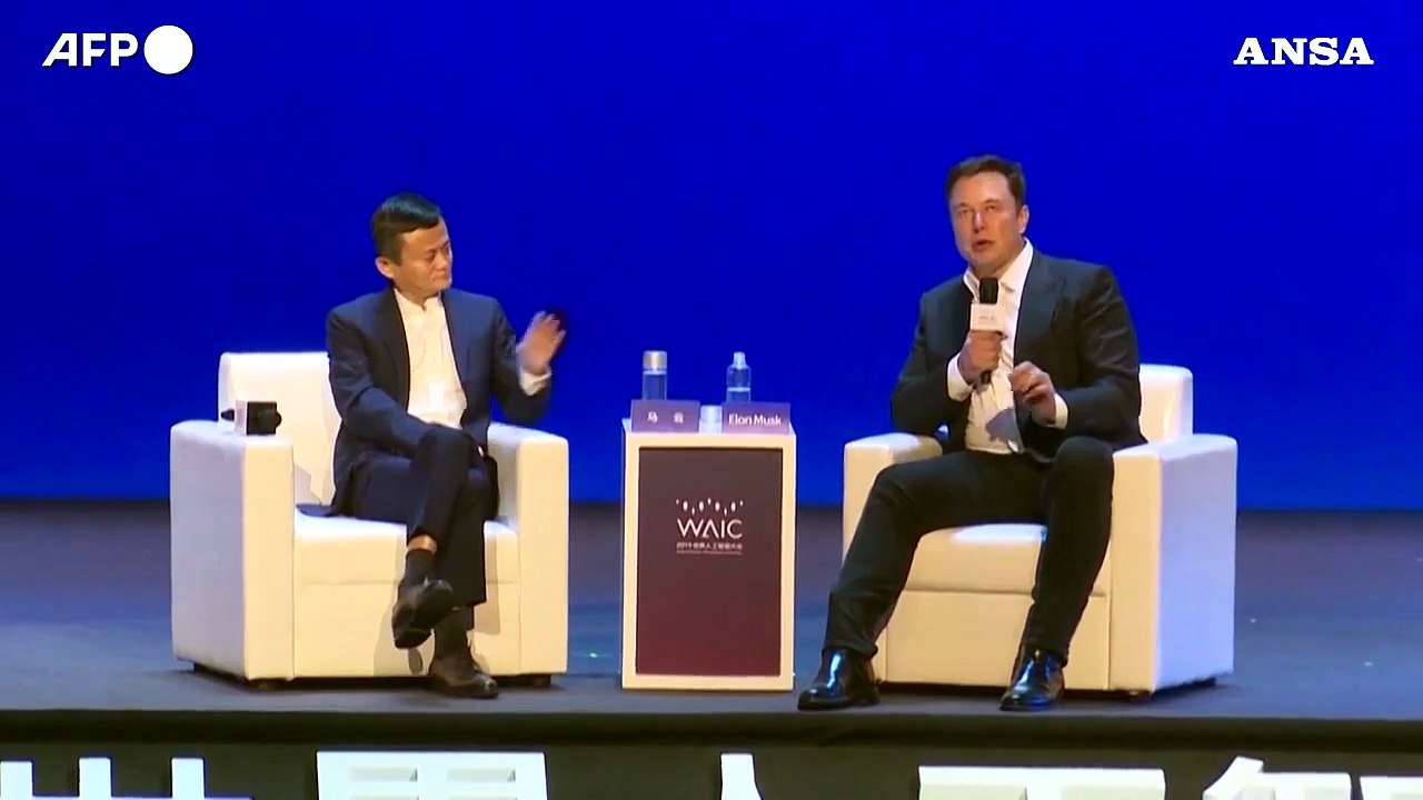 Musk lancia l'allarme sull'IA: "Un rischio per l'umanita'"