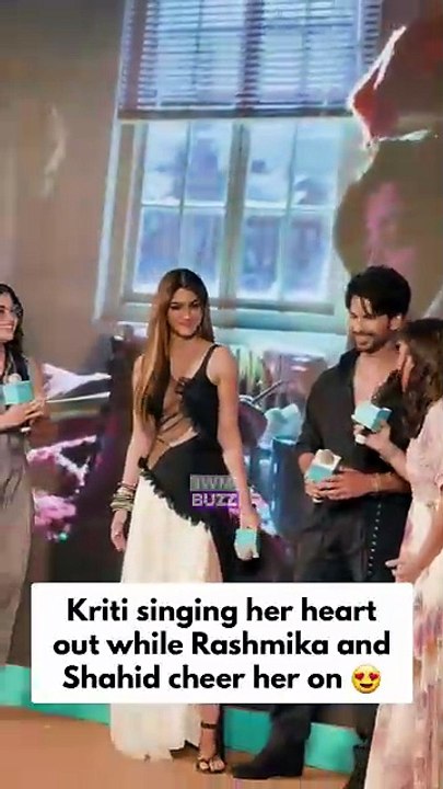The way Rashmika and Shahid proudly cheer for Kriti while she sings along with Sunidhi Chauhan—too wholesome to miss #Cocktail2 trailer out now