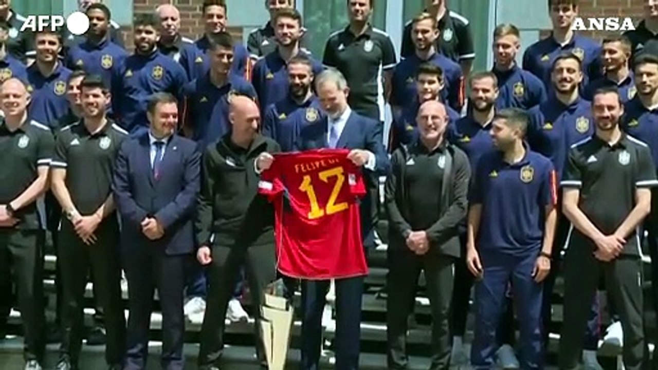 Calcio, la Spagna ricevuta da re Felipe VI dopo la vittoria in Nations League