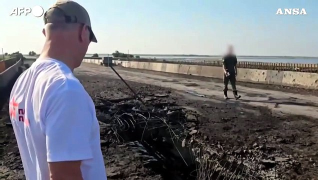 Ucraina, colpito piu' di un ponte tra la Crimea e la regione di Kherson