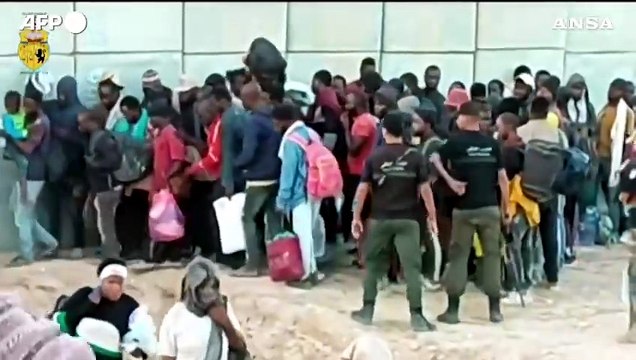 Accordo Tunisia-Libia per i migranti bloccati al confine