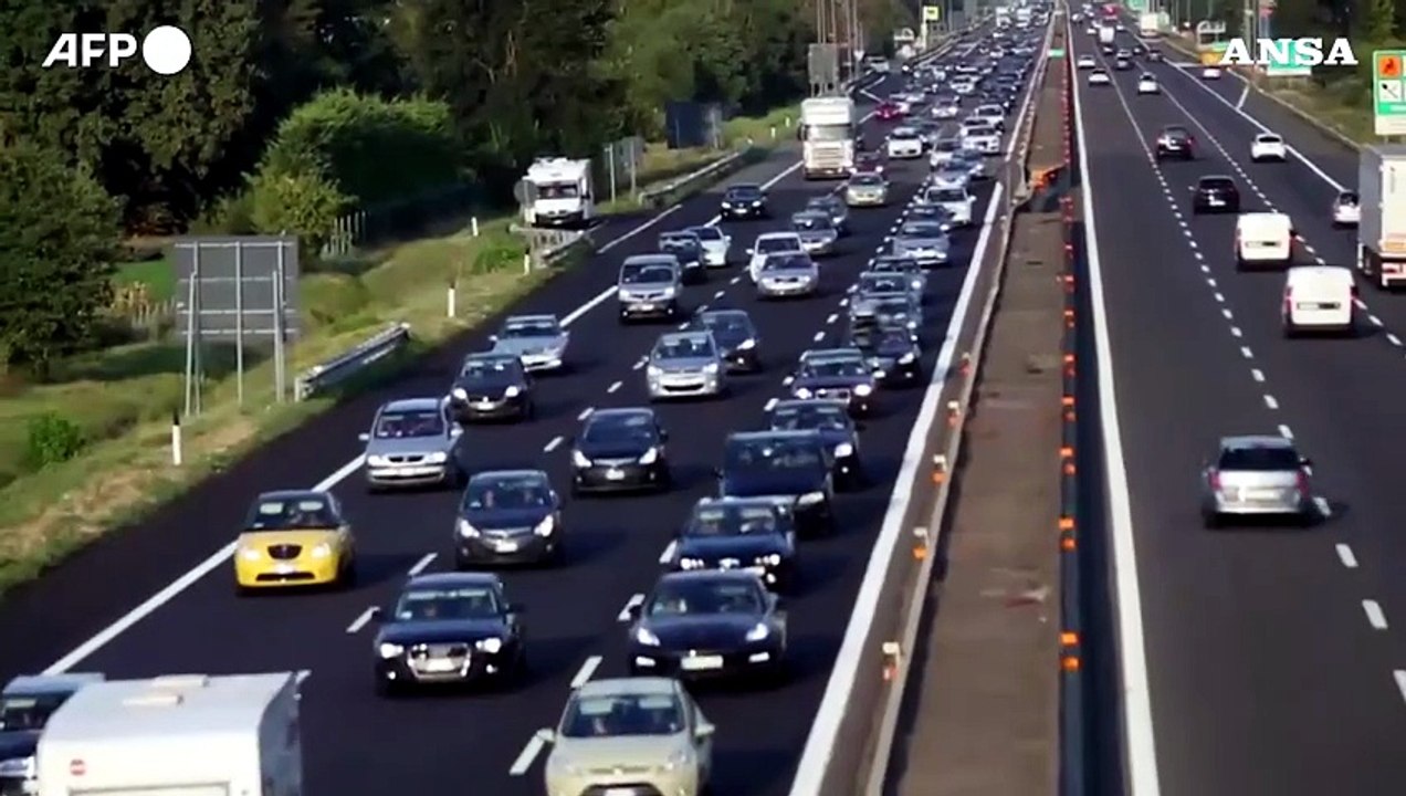 La benzina sale ancora.  Appello generale:  "Stop accise"