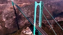 China: ponte mais alta atrai milhões de visitantes