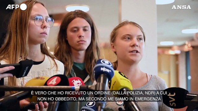 Clima, Greta Thunberg multata in Svezia per resistenza alla polizia