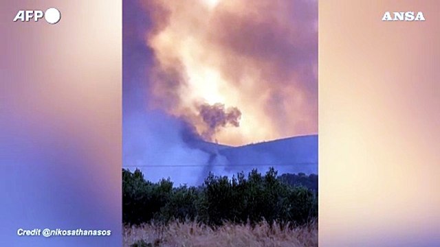 Grecia, esplode deposito di munizioni vicino Volos