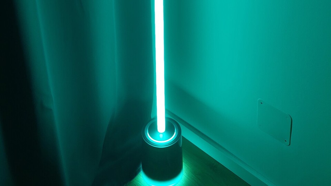Die neue govee stehlampe schafft ein farbenfrohes und helles ambiente