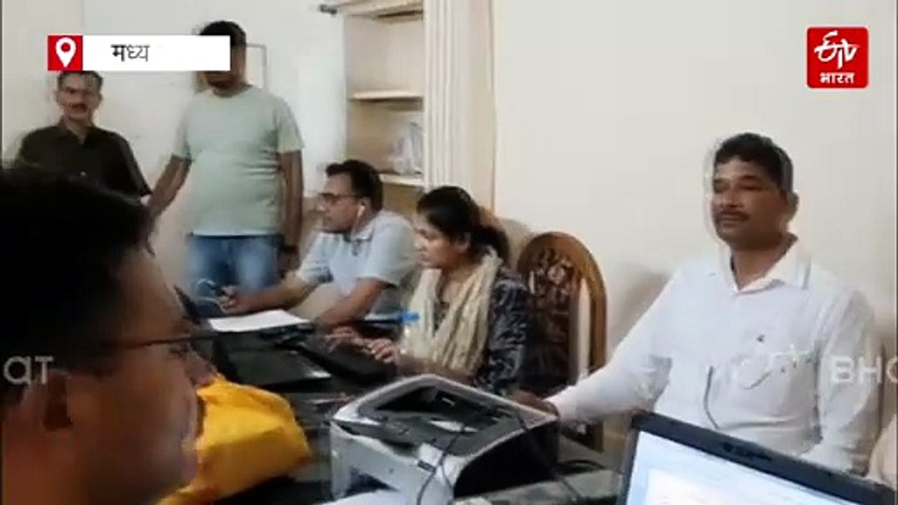 SDM की आड़ लेकर मांगी 1 लाख की रिश्वत, लोकायुक्त की कार्रवाई से लेखापाल हक्का-बक्का