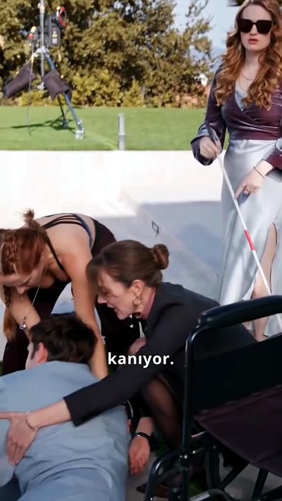 Kardeşleri Uzayda Kayıp