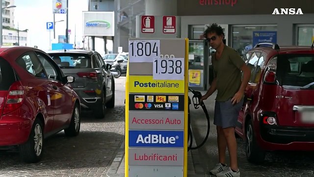 Benzina, arriva il cartello con prezzo medio nazionale