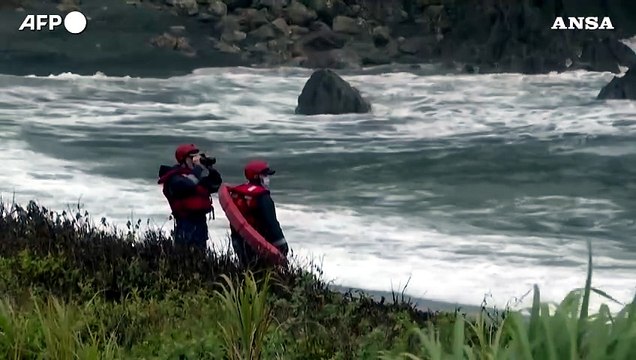 Taiwan, il passaggio sulla costa del tifone Mawar
