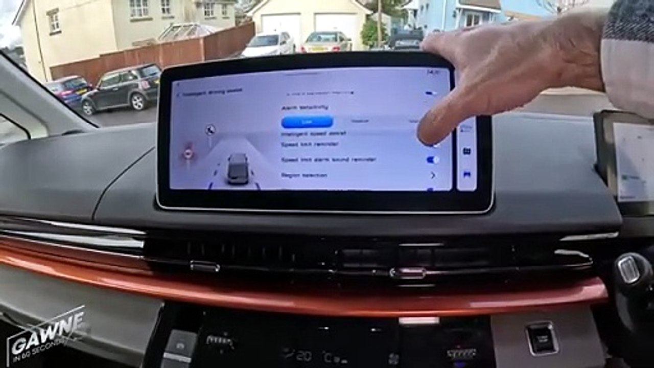 IS THIS THE GAME CHANGER THAT GETS US THE CYBERTRUCK FARIZON SUPERVAN BY GEELY UK REVIEW