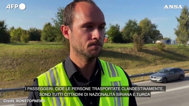 Si schianta un furgone di trafficanti in Germania, morti sette migranti