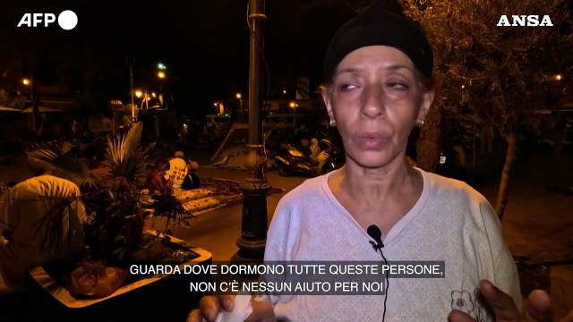 Sisma in Marocco, abitanti di Marrakech dormono per strada: Paura di tornare a casa