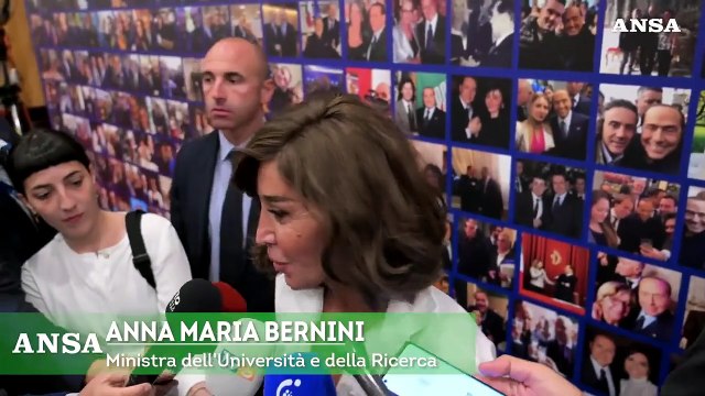 Berlusconi, a Paestum via alla kermesse di Forza Italia