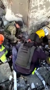 Ataque russo em larga escala atinge prédios e mata ao menos 18 pessoas na Ucrânia