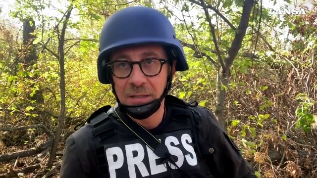 Nel Donbass con gli artiglieri ucraini: Non abbandonateci