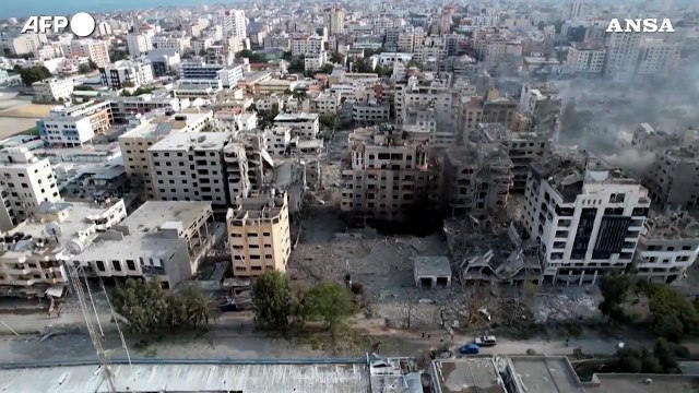 Gaza semi-distrutta vista dall'alto dopo gli attacchi israeliani