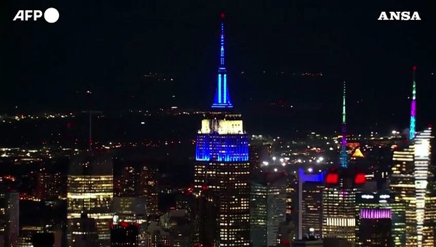 Usa, l'Empire State Building illuminato con i colori della bandiera israeliana