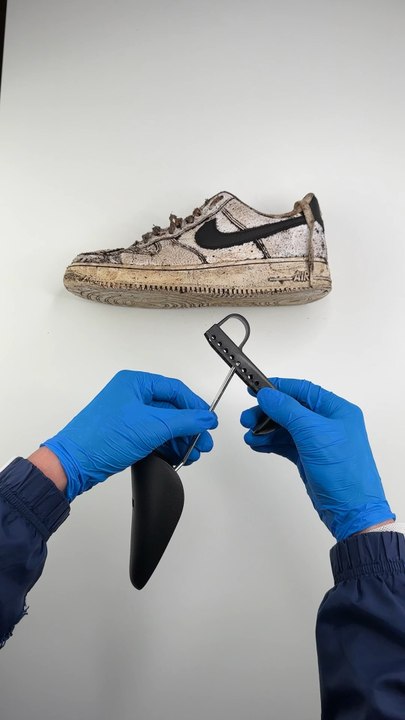 How to clean Air Force 1 ASMR #asmr #cleaning #whiteshoes #satisfying
