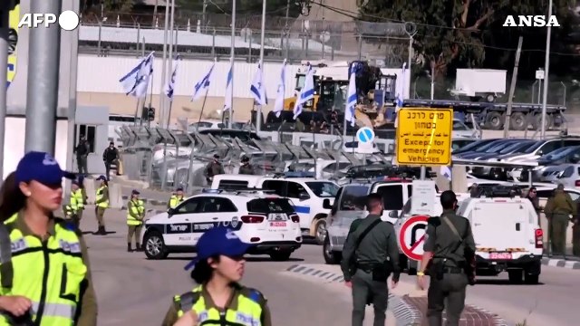 Israele, prigionieri palestinesi trasferiti in vista del rilascio