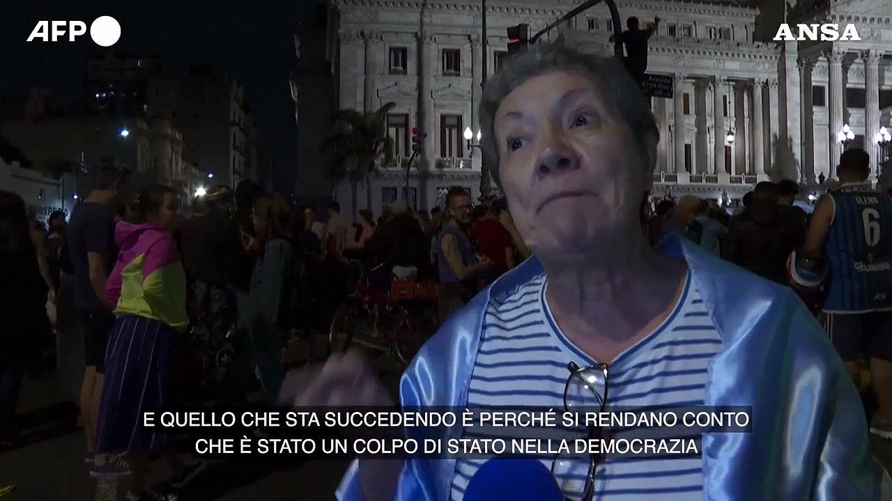 Argentina, subito proteste contro il mega-decreto di Milei