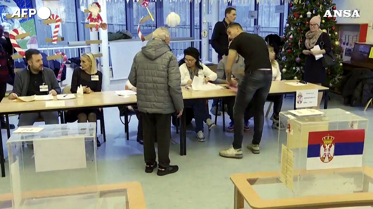 In Serbia aperti i seggi per le elezioni parlamentari
