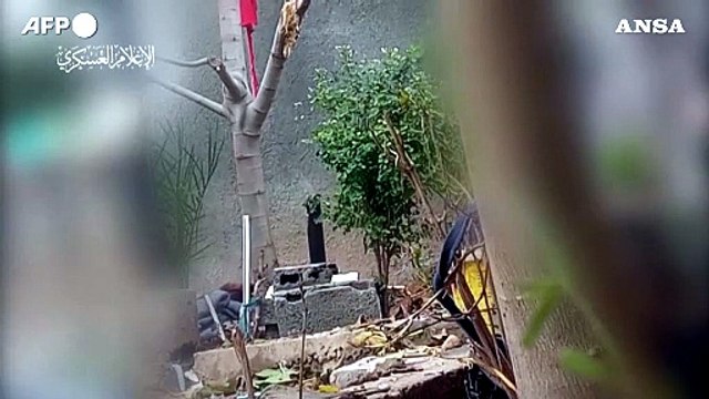 Striscia di Gaza, militanti di Hamas sparano colpi di mortaio