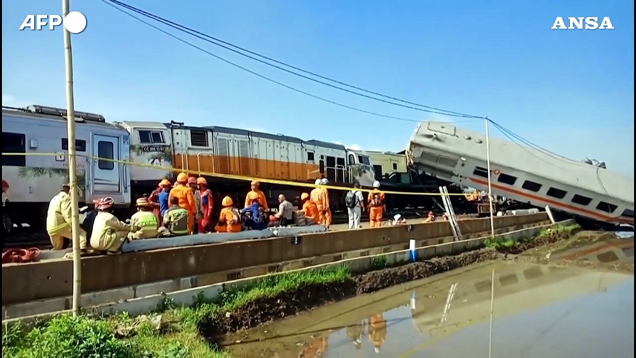 Indonesia, almeno tre vittime in uno scontro fra due treni a Giava